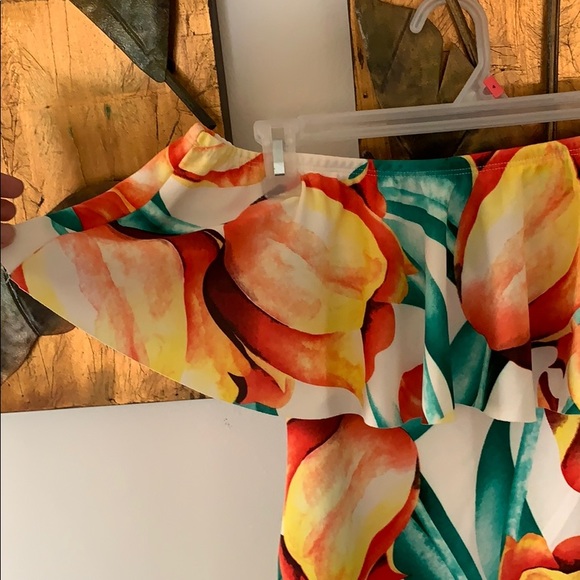 Colorful dress - Picture 2 of 3